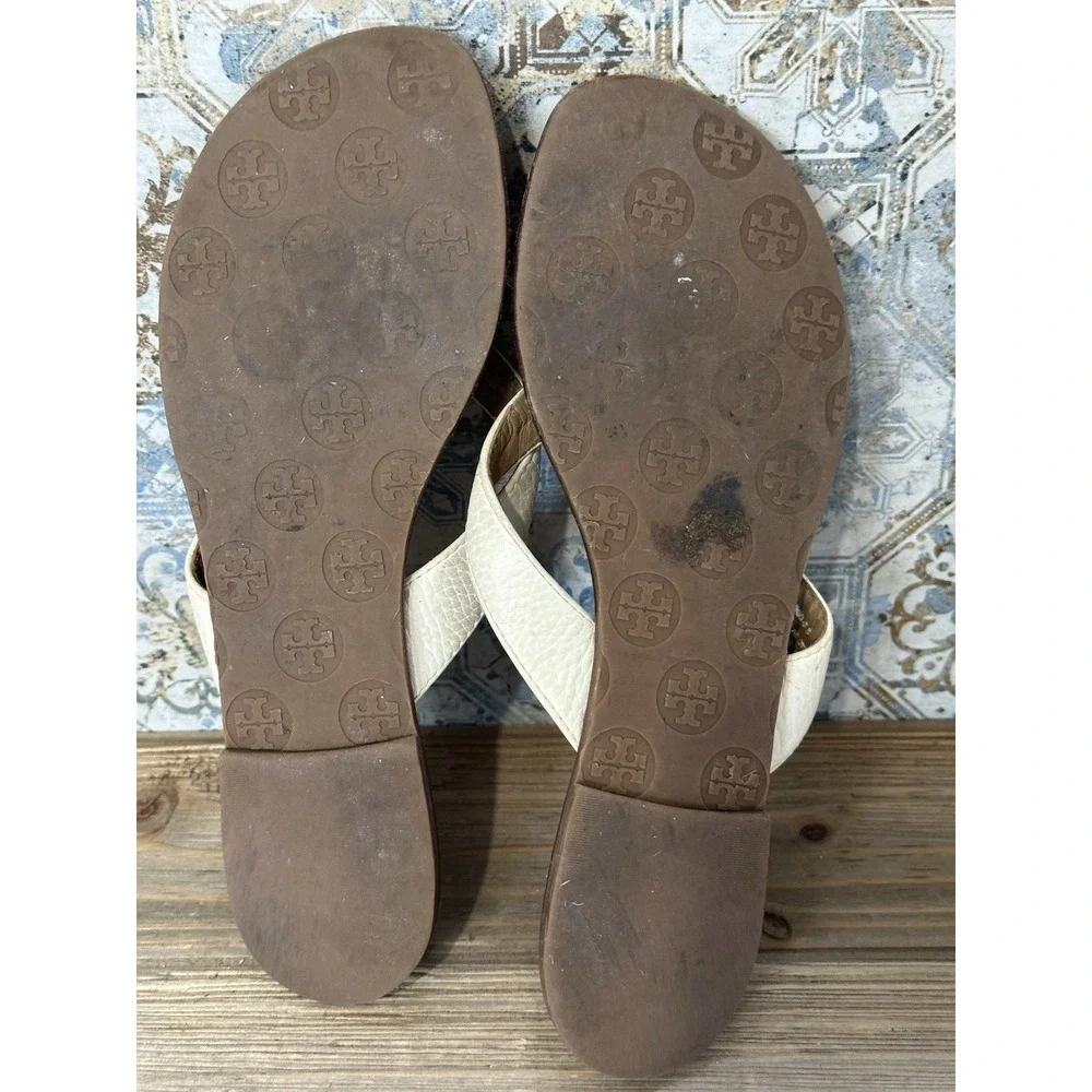 Tory Burch Thora Thong Sandals Beige Leather Gold Logo Size 8 Women's